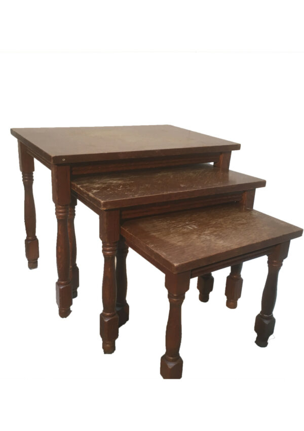 Antieke nesttafel set van 3 stuks