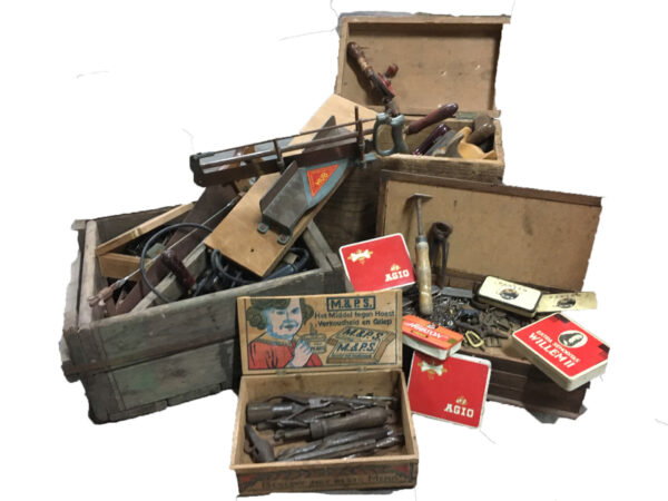 Gereedschapskist antiek per complete set