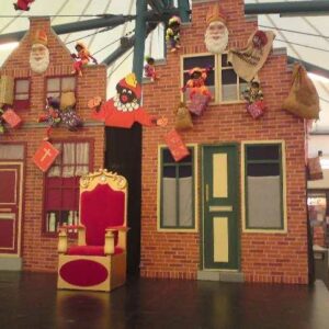 Hollandse gevel met Sinterklaas decoraties